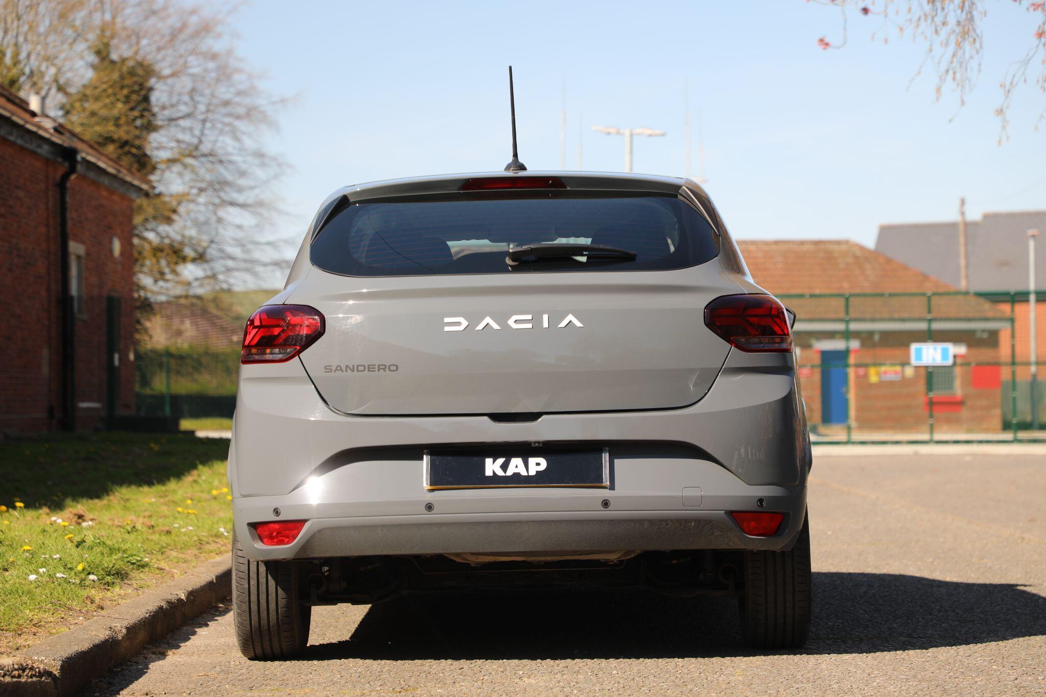 Large vehicle image